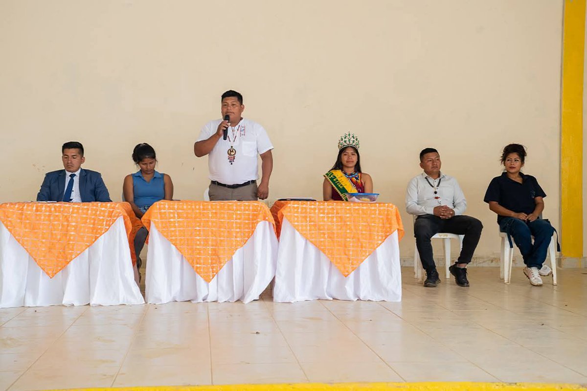 ¡Celebramos! 🎉
San Carlos de Limón cumple 54 años de parroquialización. Un día para recordar a quienes construyeron con esfuerzo esta gran comunidad. 🏘️✨
· Marcelo Unkuch (Pres. @PSHA_Org)
Asistió este evento, felicitando a 
· Revelino Nankamai presidente de Junta Parroquial.