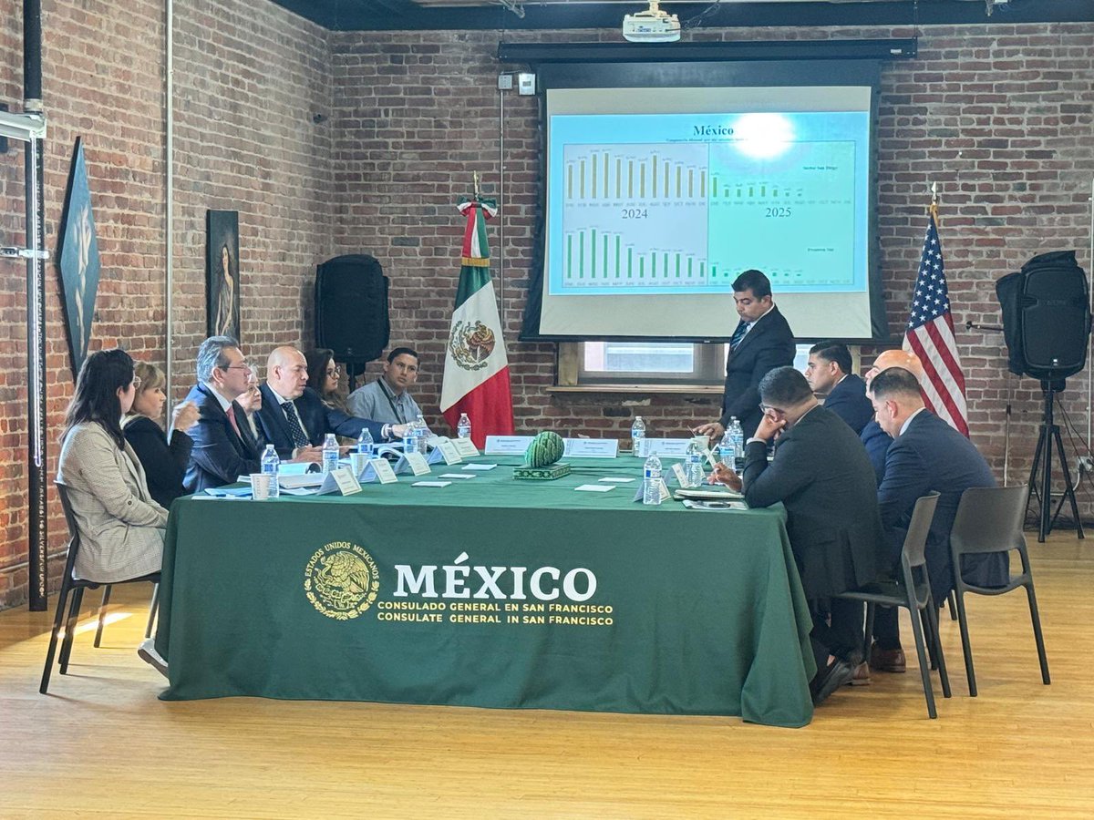 El día de hoy, el Cónsul General de México en San Francisco <a href="/MarcoAMena/">Marco Mena</a> recibió a la Delegación de <a href="/USBPChiefSDC/">Chief Patrol Agent - San Diego Sector</a>. Sostuvimos reunión de trabajo para identificar y acordar puntos de colaboración en beneficio de la comunidad mexicana en nuestra circunscripción. #Protecciónconsular