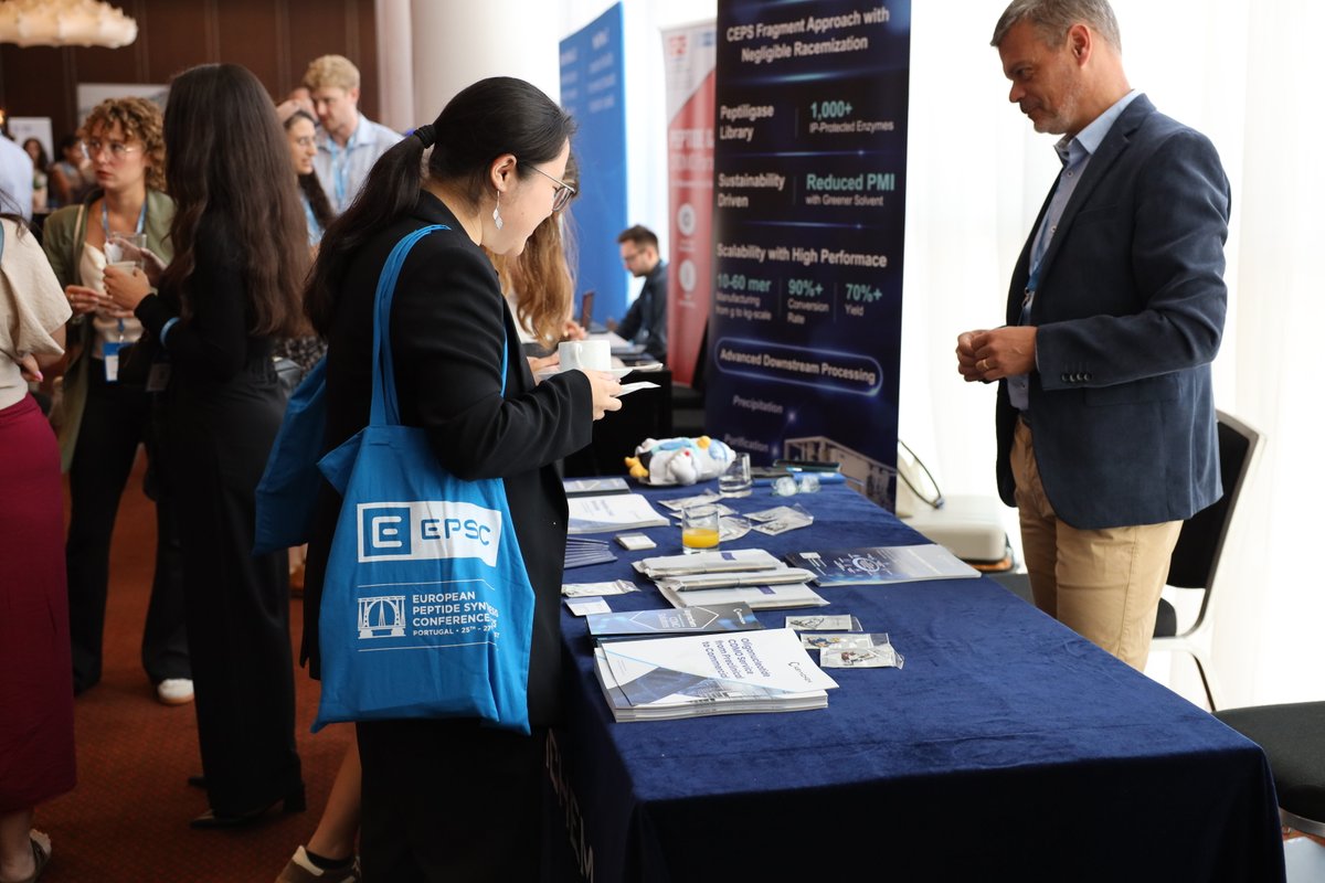 Day 3 of #EPSC2025 is underway! Our final day brings another round of inspiring talks, engaging discussions, and the much-anticipated Poster Awards. Thank you to all speakers, sponsors, and attendees for making this conference such a dynamic exchange of ideas in peptide science!