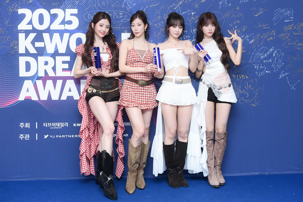 K-WORLD DREAM AWARDS tweet media