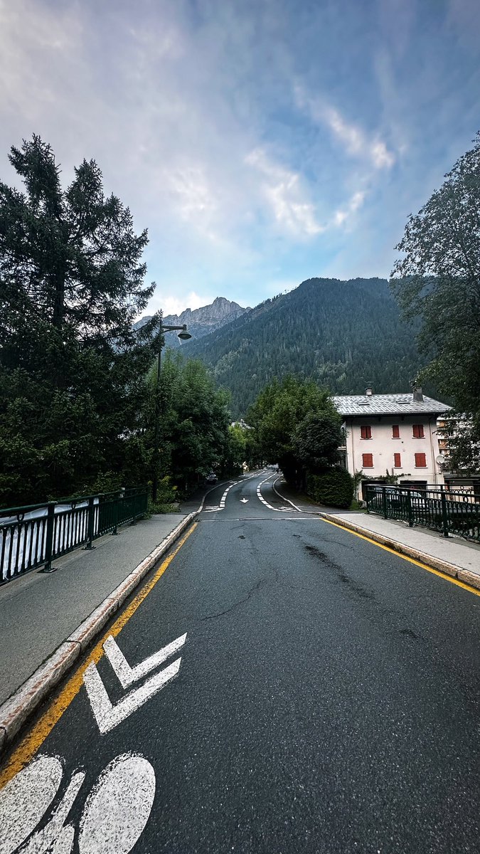 so_first's tweet image. ジョグでゆるりと散策