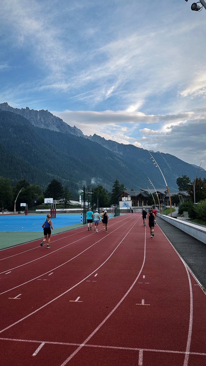 so_first's tweet image. ジョグでゆるりと散策