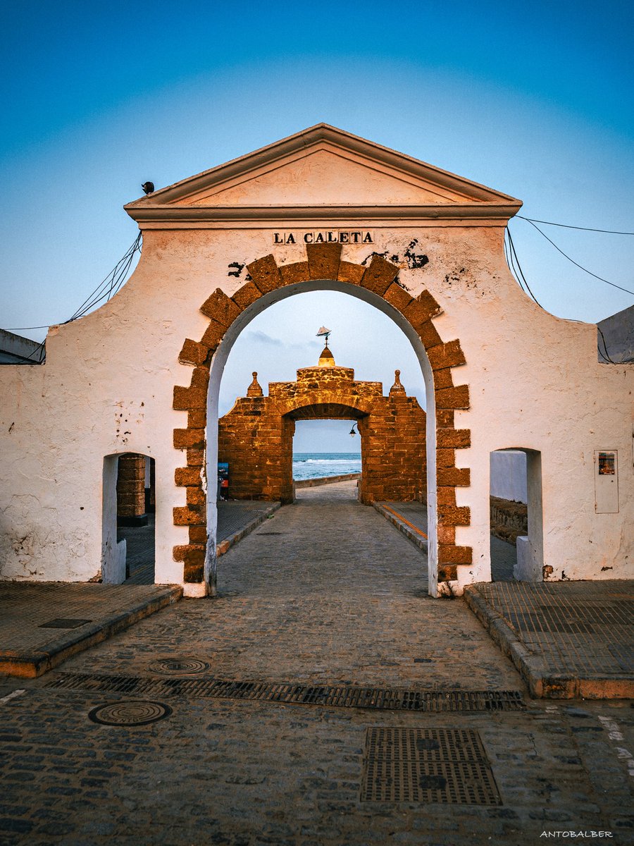 Así es Cádiz desde mi objetivo. 📸📸📸🌅🌅🌅♐️♐️♐️