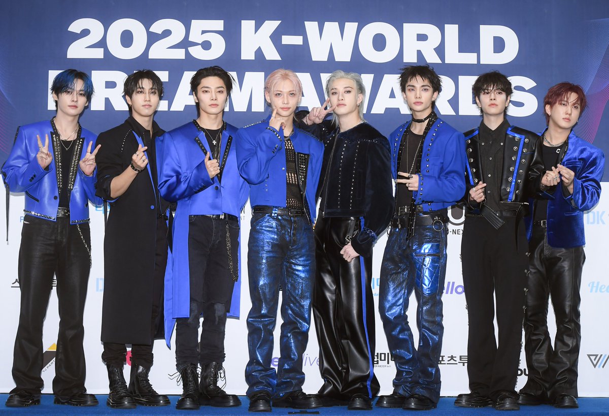 K-WORLD DREAM AWARDS tweet media