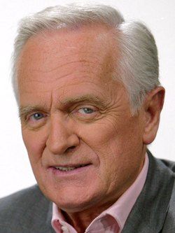 Mediasinfos's tweet photo. Une pensée pour #PhilippeLabro qui aurait eu 89 ans aujourd'hui. Le journaliste, écrivain et réalisateur est décédé le 4 juin dernier à 88 ans. https://t.co/QRQdZYGF3S https://t.co/k2SkfpTnr2