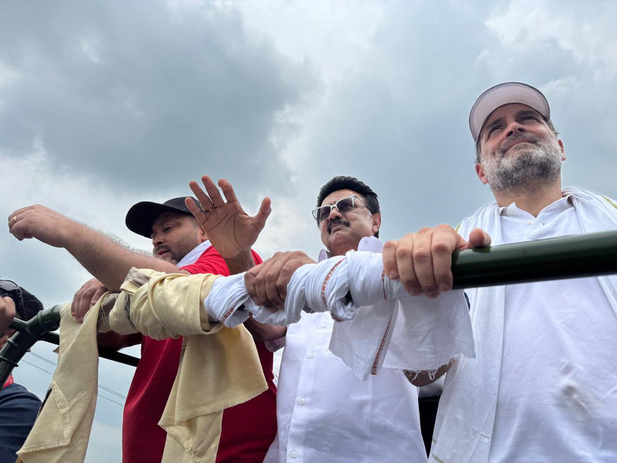 Tamil Nadu Congress Committee (@inctamilnadu) on Twitter photo Historic Moment:
Hon’ble Tamil Nadu CM Thiru <a href="/mkstalin/">M.K.Stalin</a> marches in Voter Adhikar Yatra with LoP Thiru <a href="/RahulGandhi/">Rahul Gandhi</a> & Thiru <a href="/yadavtejashwi/">Tejashwi Yadav</a> in Bihar... 🔥
#VoterAdhikarYatra Historic Moment:
Hon’ble Tamil Nadu CM Thiru <a href="/mkstalin/">M.K.Stalin</a> marches in Voter Adhikar Yatra with LoP Thiru <a href="/RahulGandhi/">Rahul Gandhi</a> & Thiru <a href="/yadavtejashwi/">Tejashwi Yadav</a> in Bihar... 🔥
#VoterAdhikarYatra