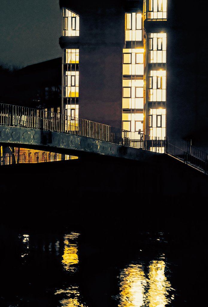 #WindowsOnWednesday
Reading's Queen's Road Car Park by night.