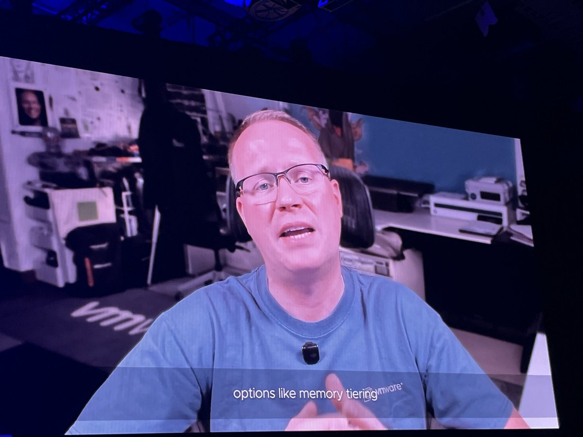 RichardKenyan's tweet image. Hock welcomes the @MarcHuppert The Home Lab King! @VMwareExplore #vmworld @MyVMUG #myvmug #vCommunity #vExpert @vExpert