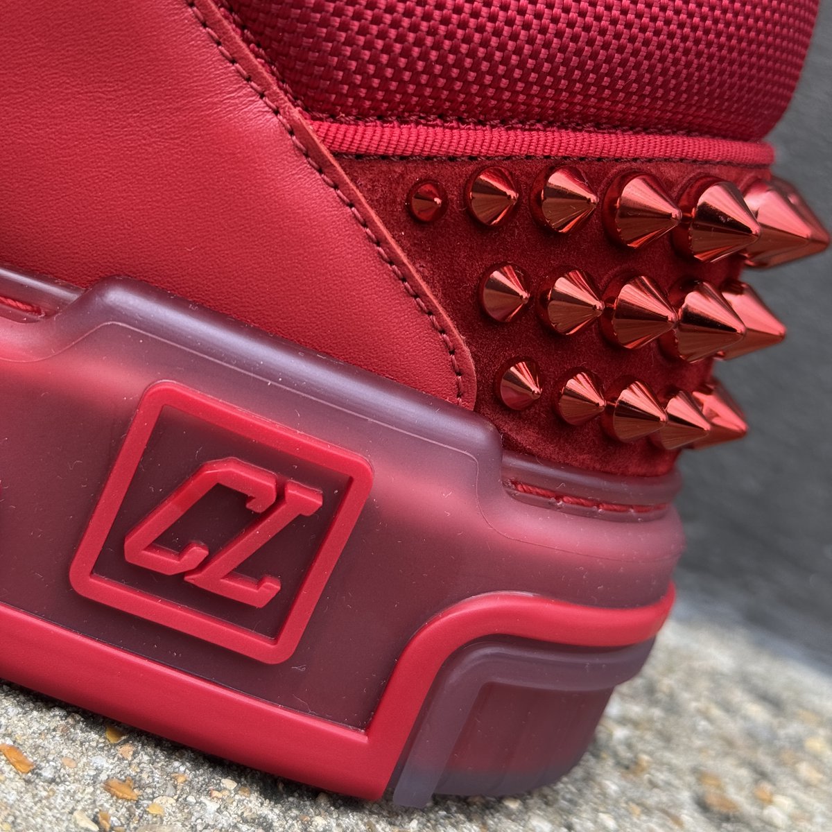 New Icons, Red Soles
Just landed from Christian Louboutin

Shop Christian Louboutin new arrivals: zoofashions.com/collections/ch…