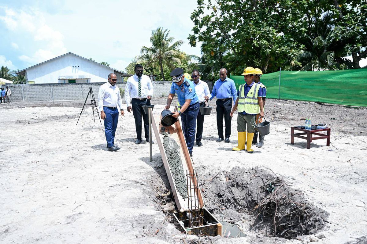 The President's Office (@presidencymv) on Twitter photo President Dr <a href="/MMuizzu/">Dr Mohamed Muizzu</a> attends the groundbreaking ceremony of the new Police Station in HDh. Kumundhoo. The new facility will support effective policing and enhance community safety.
#RayyithunGaathah #HaaDhaaluAtollVisit President Dr <a href="/MMuizzu/">Dr Mohamed Muizzu</a> attends the groundbreaking ceremony of the new Police Station in HDh. Kumundhoo. The new facility will support effective policing and enhance community safety.
#RayyithunGaathah #HaaDhaaluAtollVisit