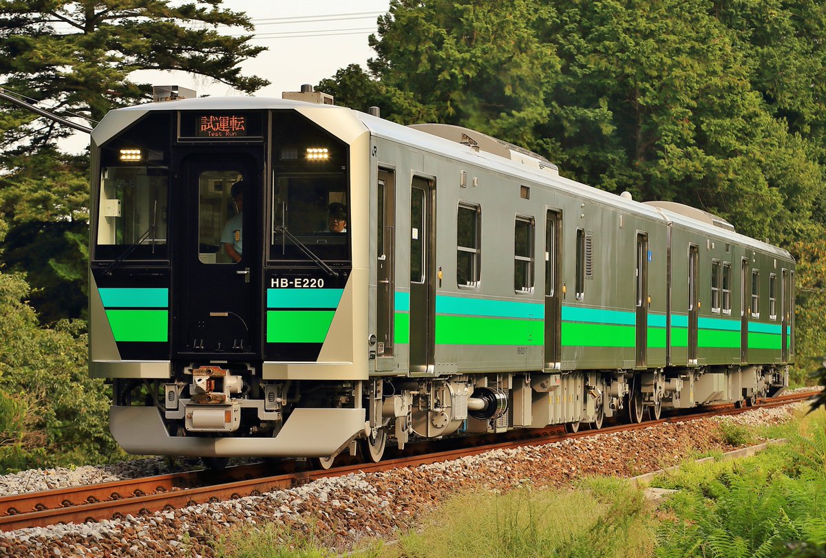【JR東日本 HB-E220系 試運転】
八高線用HB-E220系(7ﾕﾆｯﾄ)
(HB-E222-7+HB-E221-7)
試9221D
※八高線 高麗川まで初入線
※S.S.1/640
2025/08/27