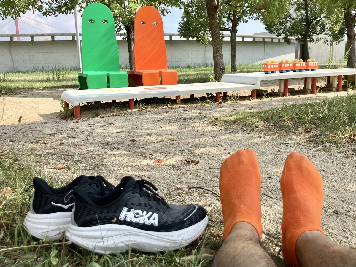 tripstar0522's tweet image. #午後ラン しました。

午前中は通り雨などで走れず、午後から出かけるついでにジョグ。やっぱり暑さは午後の方が厳しいですね🥵
走ったあとは銭湯へ直行。汗を流してきました。

コース
三宮→新生田川→ハーバーウォーク→HATなぎさ公園→阪急春日野道→二宮筋商店街

 #HOKA  #SKYFLOW
 #INNERFACT