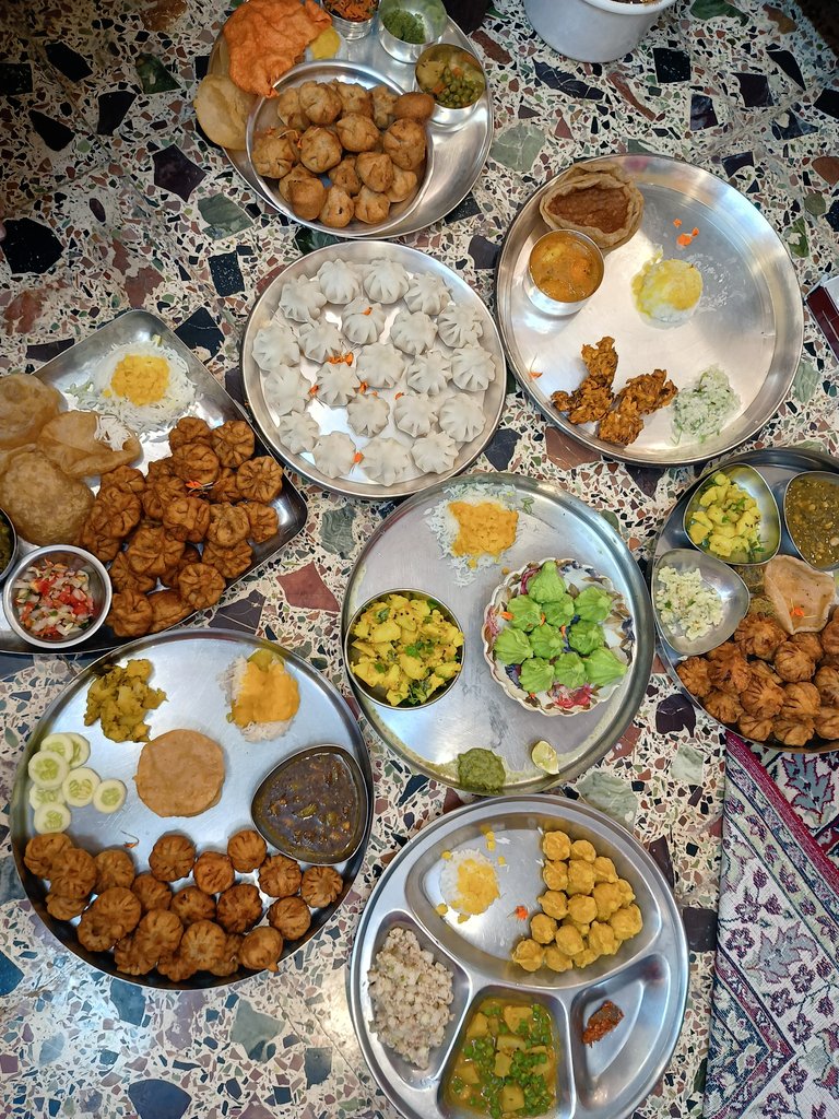 प्रथम तुला वंदितो , कृपाळा
गजानना गणराया !! 🌺💖
#गणेशोत्सव२०२५