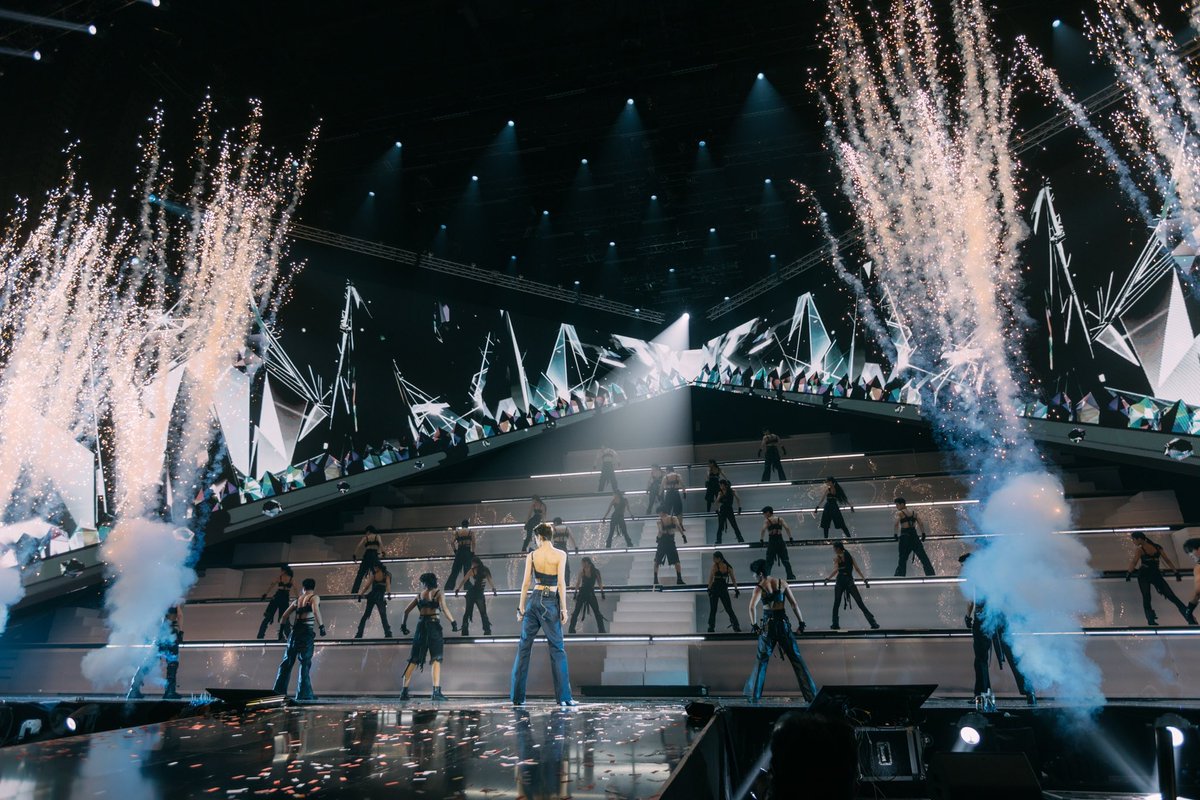 ของมันต้องมี! PP Krit My Pleasure Photobook รวมโมเมนต์ประทับใจจากคอนเสิร์ตเดี่ยวของ พีพี กฤษฏ์ <a href="/PPKrit_Ent/">PP Krit Entertainment</a> ที่จัดเต็มกว่า 230 หน้า ทั้งเบื้องหน้าและเบื้องหลัง จับจองได้แล้วตั้งแต่วันนี้ – 31 สิงหาคม ทาง waawbkk.com
 
#ELLEThailand
#PPKritMyPleasurePhotobook
#PPKritt