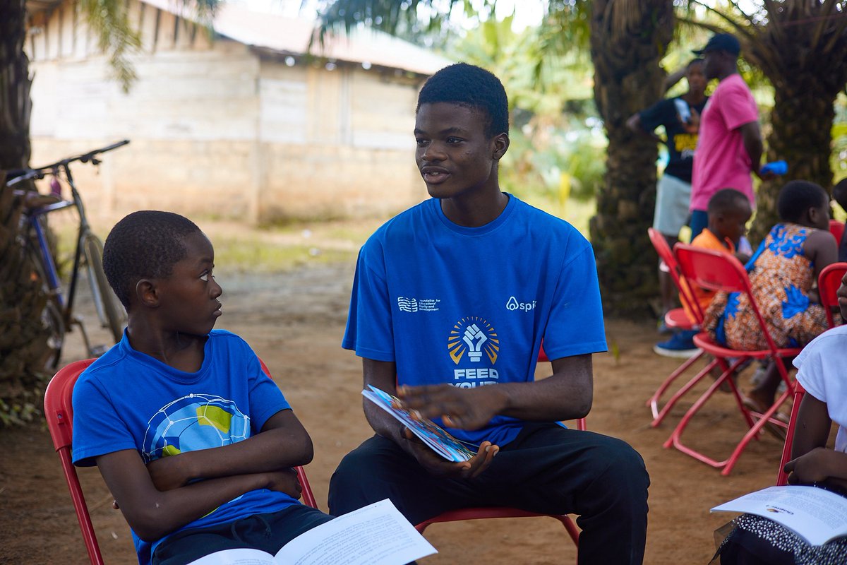 ___aspire's tweet photo. Scholars Joshua, Alex &amp; Charles continue to give back to their communities through service, this time serving as volunteers of @lwwgh  during their #CommunityLiteracyCaravan event in Ayikuma.Alex and Joshua also assist in setting up the space for @librarieswithoutwalls events. https://t.co/1tQAzSEM17