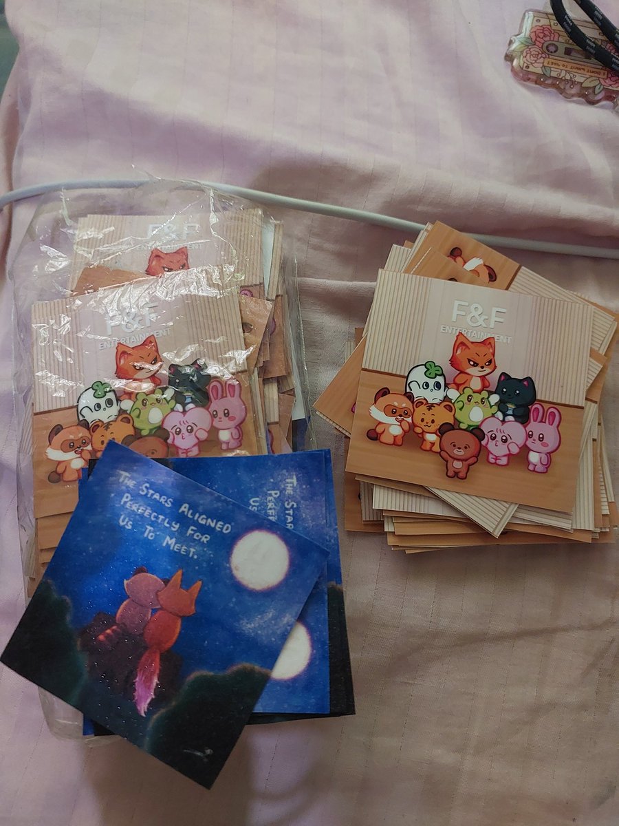 ZiaTreeZia's tweet photo. My brain capacity isn't enough for me to cover every freebie with a cold laminate so some won't be sparkly.  🥺

I have this much for the fancon!

I always make stickers for SB19 events. I'm glad I get to do this for my first Kpop group.

#AHOF #아홉 
#AHOF_RendezvousInManila https://t.co/0u2FoVjjV1