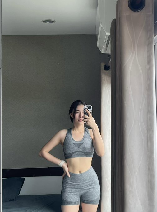 ไม่สวยแต่โหนกใหญ่นะ ใครอยากเจอทักมาจร้า #เหงาเงี่ยน  #สาวอวบ  #รับงานสกลนคร #ภาคอีสาน #สกลนครนัดลับๆ  #ทาสออนไลน์