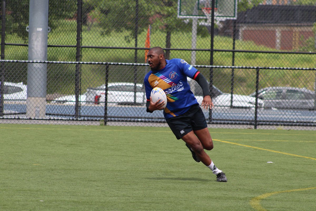 Either I'm looking to advance the play to score a try, looking at a cute bear, or probably both. I can multiple tasks like that, lol 😊

#gayjock #gayrugbyplayer #chaser4bear #gayotter #gaychaser