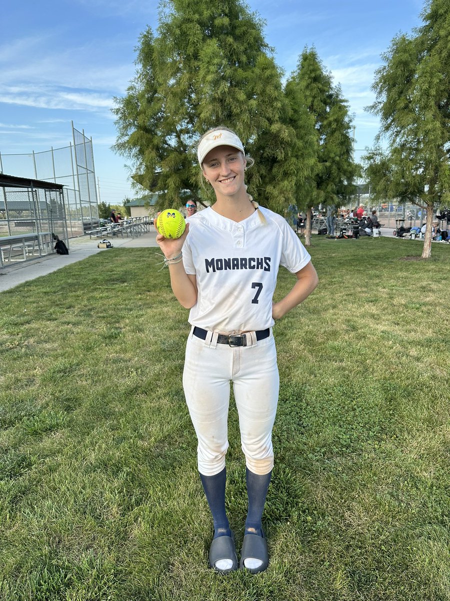 LATE POST ‼️‼️ 

Vanessa Burton hit her first HR of the season on Saturday at the Bell East Invite and it was a 💣 

Hard work paying off - and we’re just getting started 🤩

#BAMO #Team2