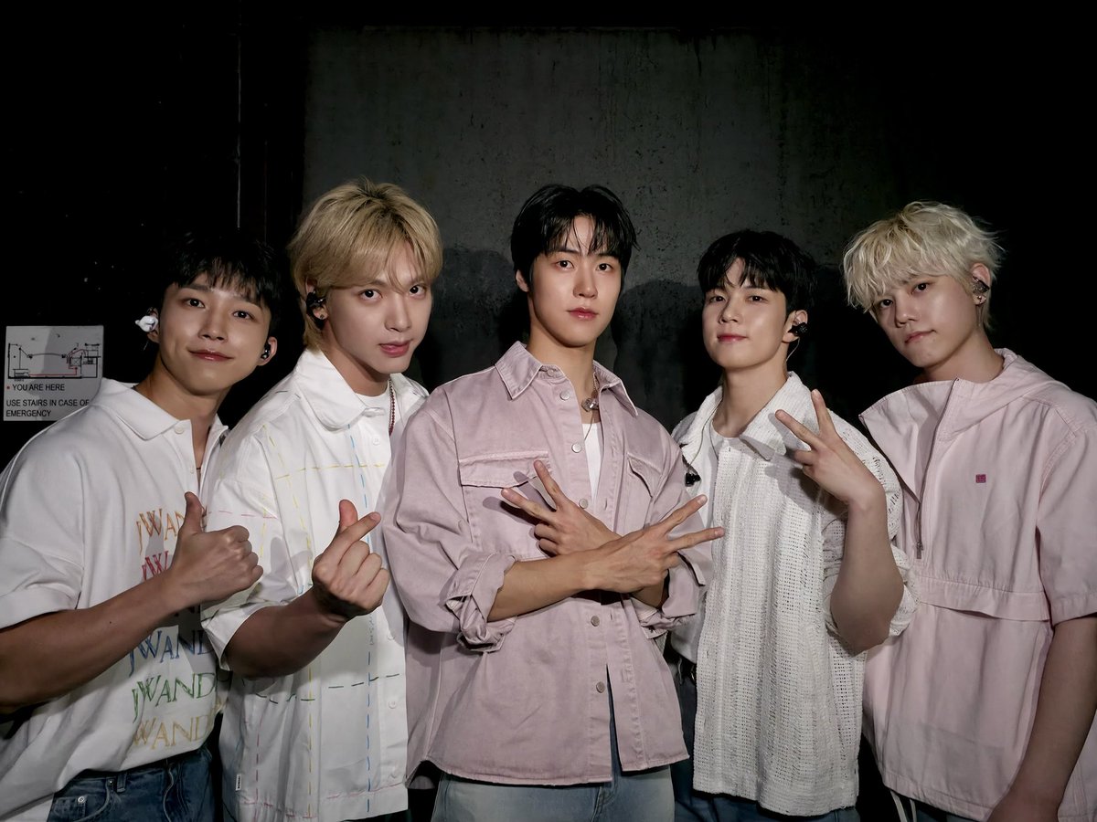 NFlyingofficial's tweet photo. [📸] 2025 N.Flying LIVE '&amp;CON4 : FULL CIRCLE' in DALLAS

The cheers in Dallas were incredible!
Thank you so much👍

#NFlying #엔플라잉 #엔콘 #FULL_CIRCLE https://t.co/UDBCMMluKu