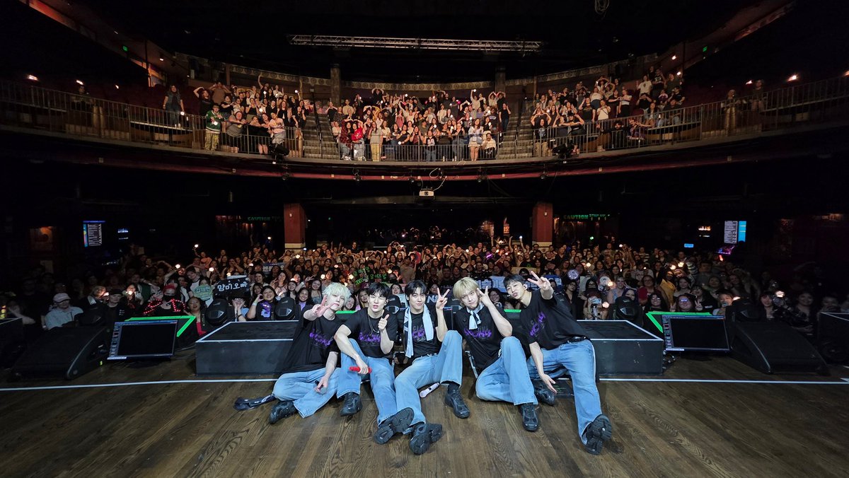 [📸] 2025 N.Flying LIVE '&amp;CON4 : FULL CIRCLE' in DALLAS

The cheers in Dallas were incredible!
Thank you so much👍

#NFlying #엔플라잉 #엔콘 #FULL_CIRCLE
