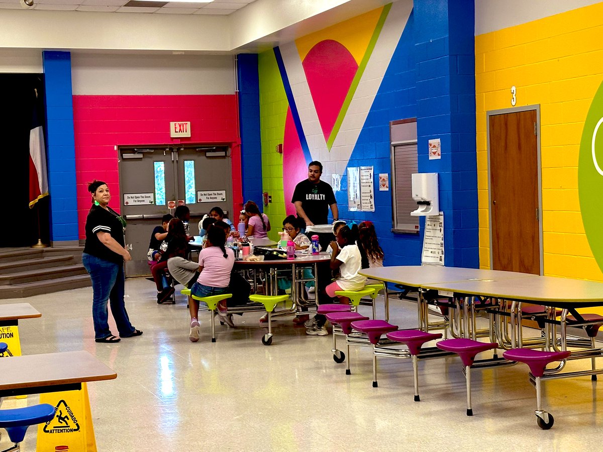 Cynthia Flores (@c_flo14_lw) on Twitter photo Our champions are so good to us! A huge thank you to Noah for stepping up by helping with lunch duty and connecting with our students. 💚 #WorthIt #Champion #EMSA <a href="/teachitgirl/">Robbin Church</a> <a href="/SuptMRamirez/">Mark Ramirez</a> <a href="/JViernesLWISD/">Jonelle Viernes</a> <a href="/LakeWorthISD/">Lake Worth ISD</a> Our champions are so good to us! A huge thank you to Noah for stepping up by helping with lunch duty and connecting with our students. 💚 #WorthIt #Champion #EMSA <a href="/teachitgirl/">Robbin Church</a> <a href="/SuptMRamirez/">Mark Ramirez</a> <a href="/JViernesLWISD/">Jonelle Viernes</a> <a href="/LakeWorthISD/">Lake Worth ISD</a>
