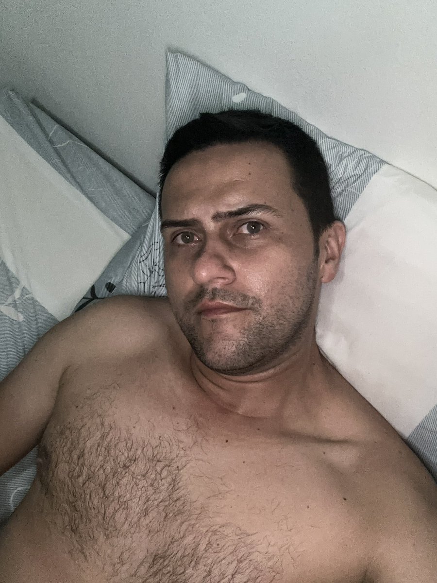 Edwosqui69's tweet photo. Merecido descanso después un caluroso día de labores. https://t.co/R2azCZGj8a