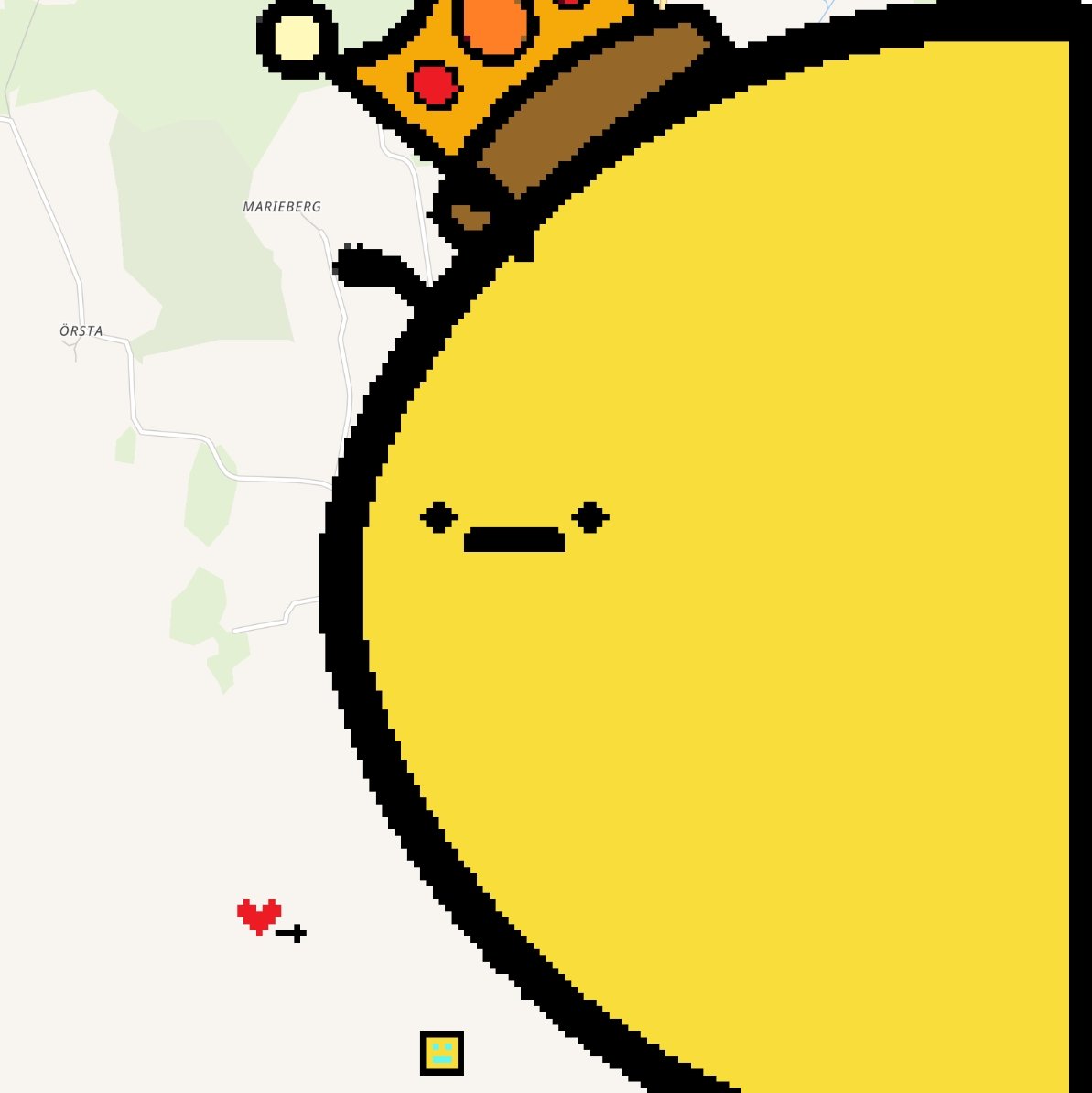 WATCH OUT LITTLE CUBE, IT'S THE QUEEN!