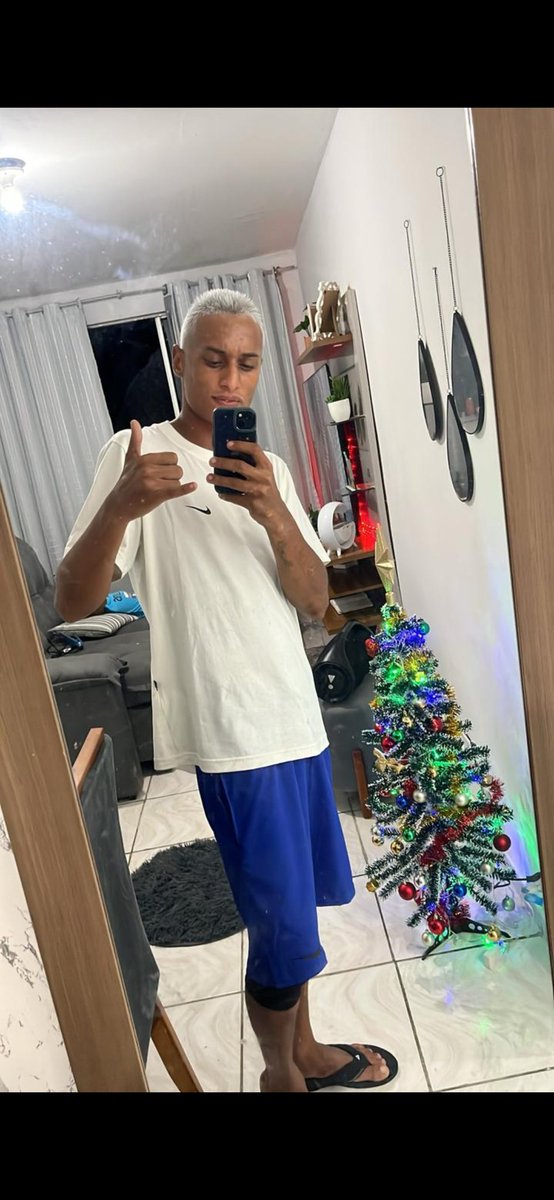 Obrigado por mas um ano de vida Deus e perfeito.🥳🙏❤️