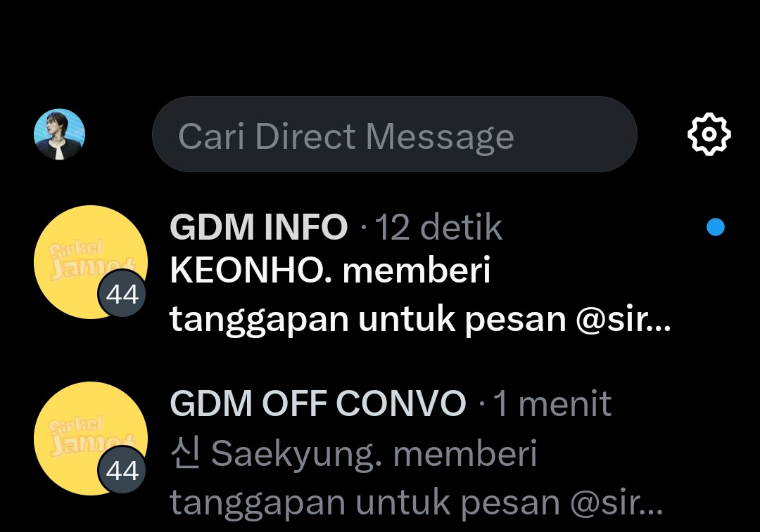 Kiraiiin hp ini jaringan nya error kuning semua gaada gambarnya 😭, ternyata tulisannya cuma mahluk Tuhan paling seksi yg bisa liat