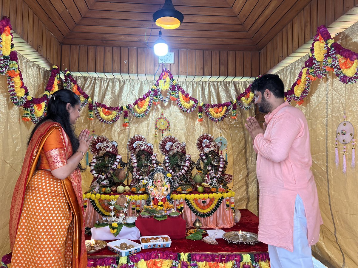 गणपति बाप्पा मोरया! 🙏✨🪔” 

गणेश चतुर्थी के पावन अवसर पर गणपति बप्पा से प्रार्थना है कि आपके जीवन में सुख, समृद्धि और सफलता का वास हो।