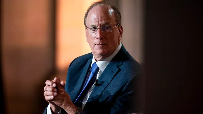 🔵CRYPTOGOOS: "BLACKROCK ACQUISTA 323,1 MILIONI DI DOLLARI IN ETH"