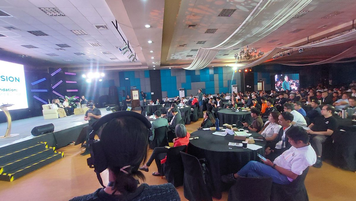 PDRF Executive Director Veronica Gabaldon joined the recent <a href="/meralco/">MERALCO</a>’s 2025 CONVERGE Forum panel, sharing insights on resilience, safety, and business continuity. #ResilientPH