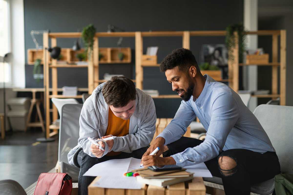 TKuriakoseMD's tweet image. The greatest teachers are those who inspire change! 🌟 When coaching, always aim to spark passion, ignite curiosity, and foster independence. 🔥 #Teaching #Coaching #PassionForLearning #Curiosity #InspireChange #Leadership
