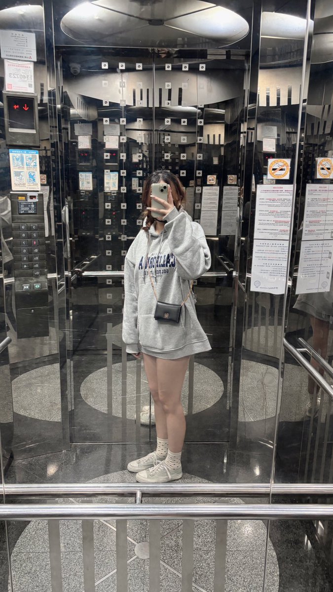最近ㄋㄋ特別脹脹的穿寬寬的衣服感覺舒服多了有人也會這樣嗎🥺 https://t.co/ZOK1fSym4I