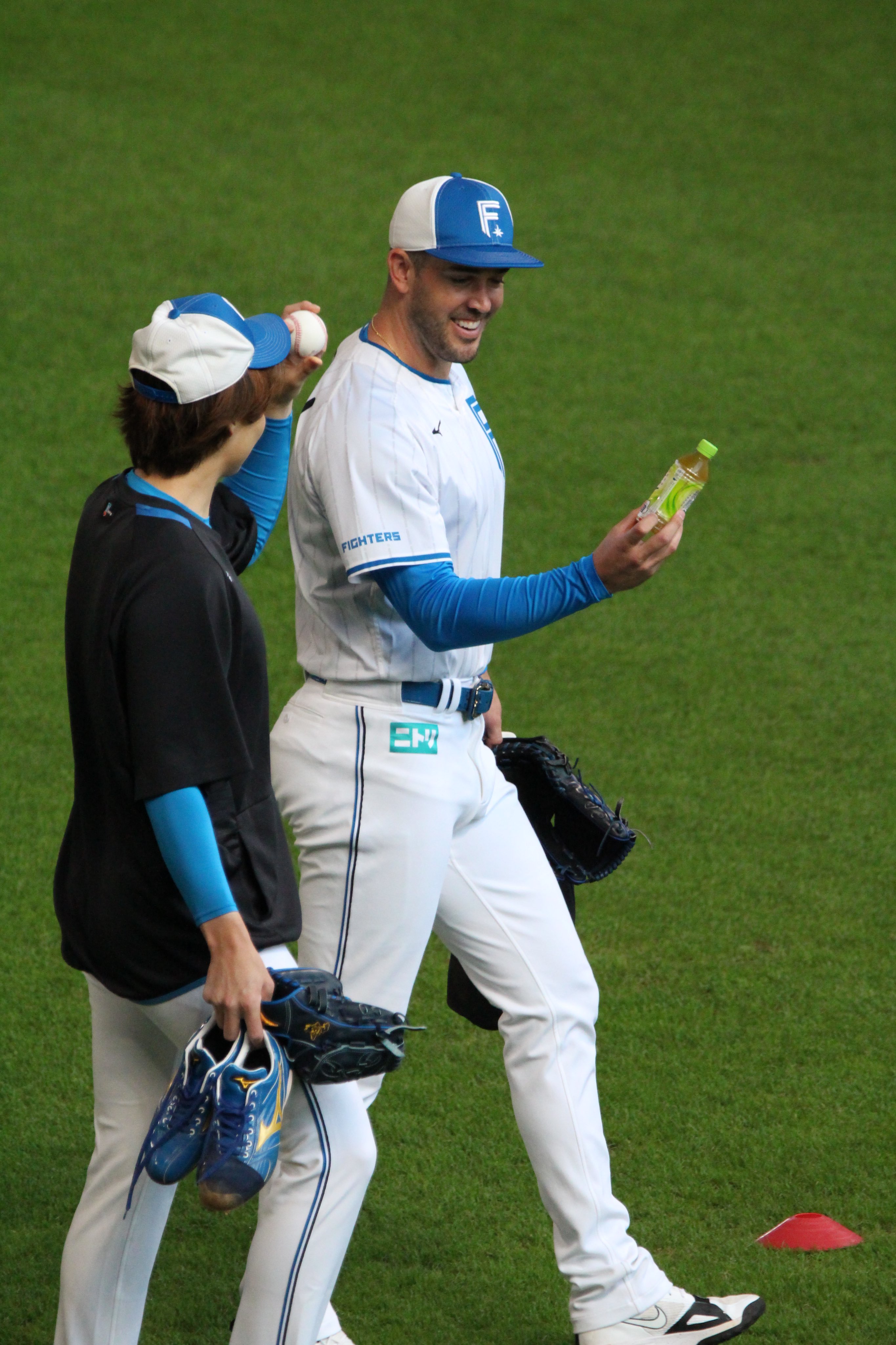 野球くんさん 久し振りに高校で見た彼はイケメン君になっていました。 pic