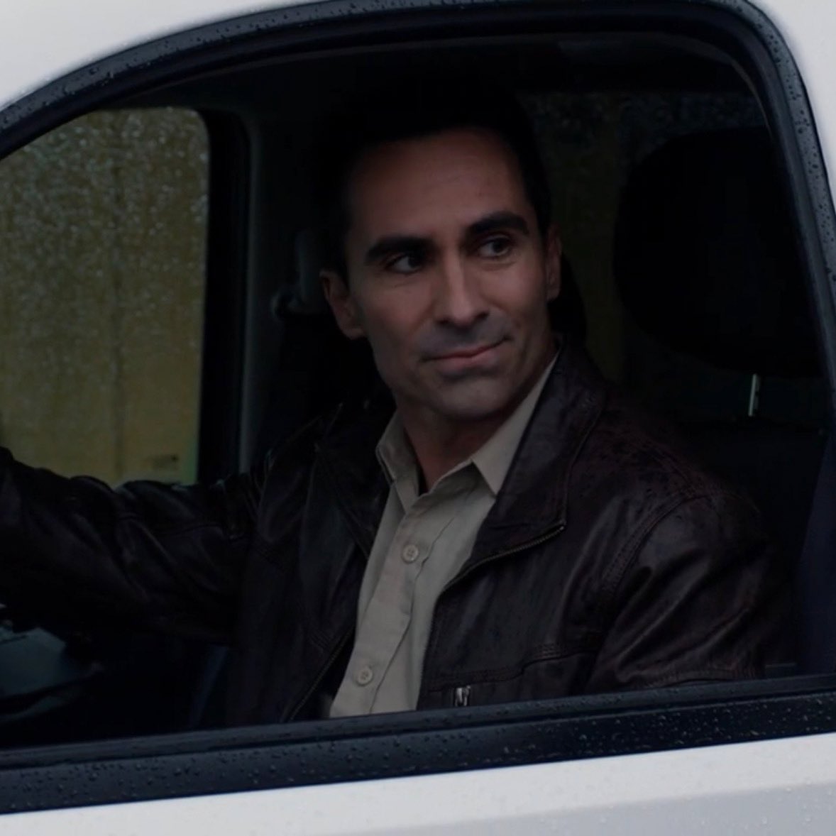 normerothinker's tweet image. ❝ i always felt safe when you were here. ❞