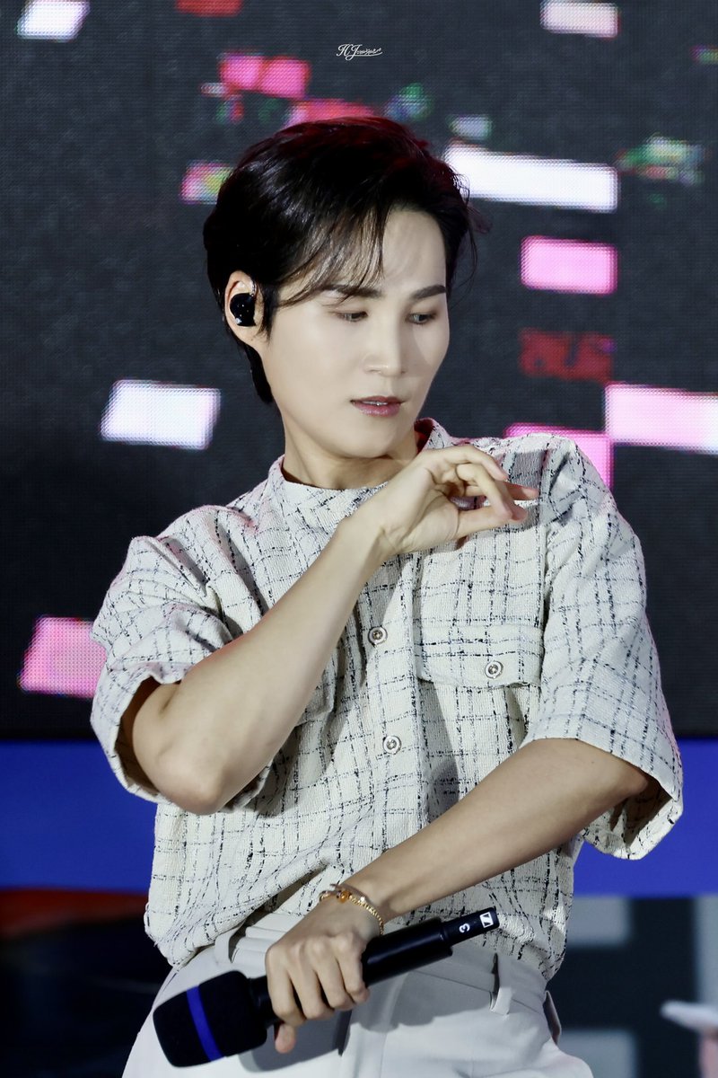 🦐2025.8.23 홍성대하축제

손끝에서 예술을 만들고, 눈빛에서 심장을 흔든다.🧐

#김희재  #kimheejae #金熙栽 #キム·ヒジェ