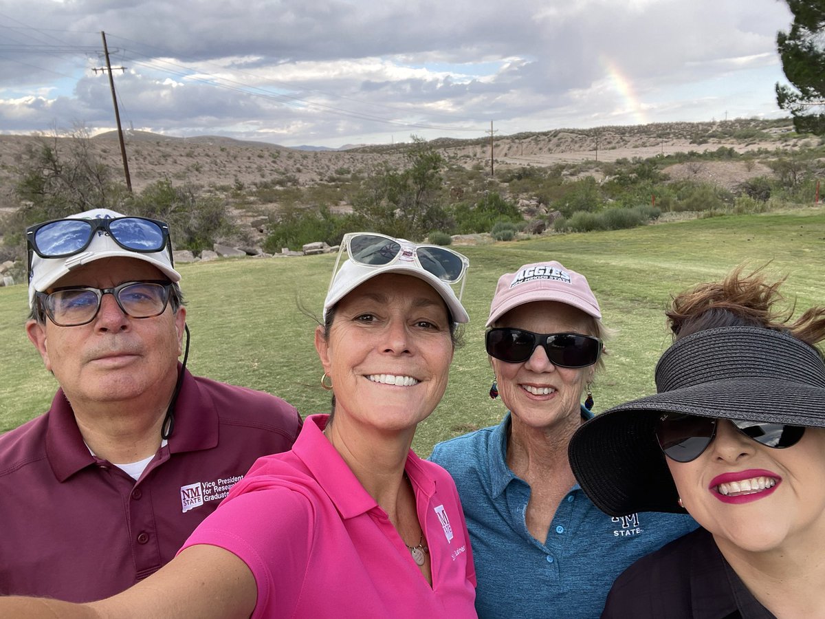 C_Flinchbaugh's tweet image. Pre-retirement eve for the VPR on the golf course. Thanks for leaving NMSU a better place, Luis! @NMSUVPR @nmsu