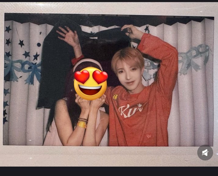 nct! ini kalo aku ikut neduh dibawah jas terlalu ikut campur gak ya🫠

cr. 7floweRRR