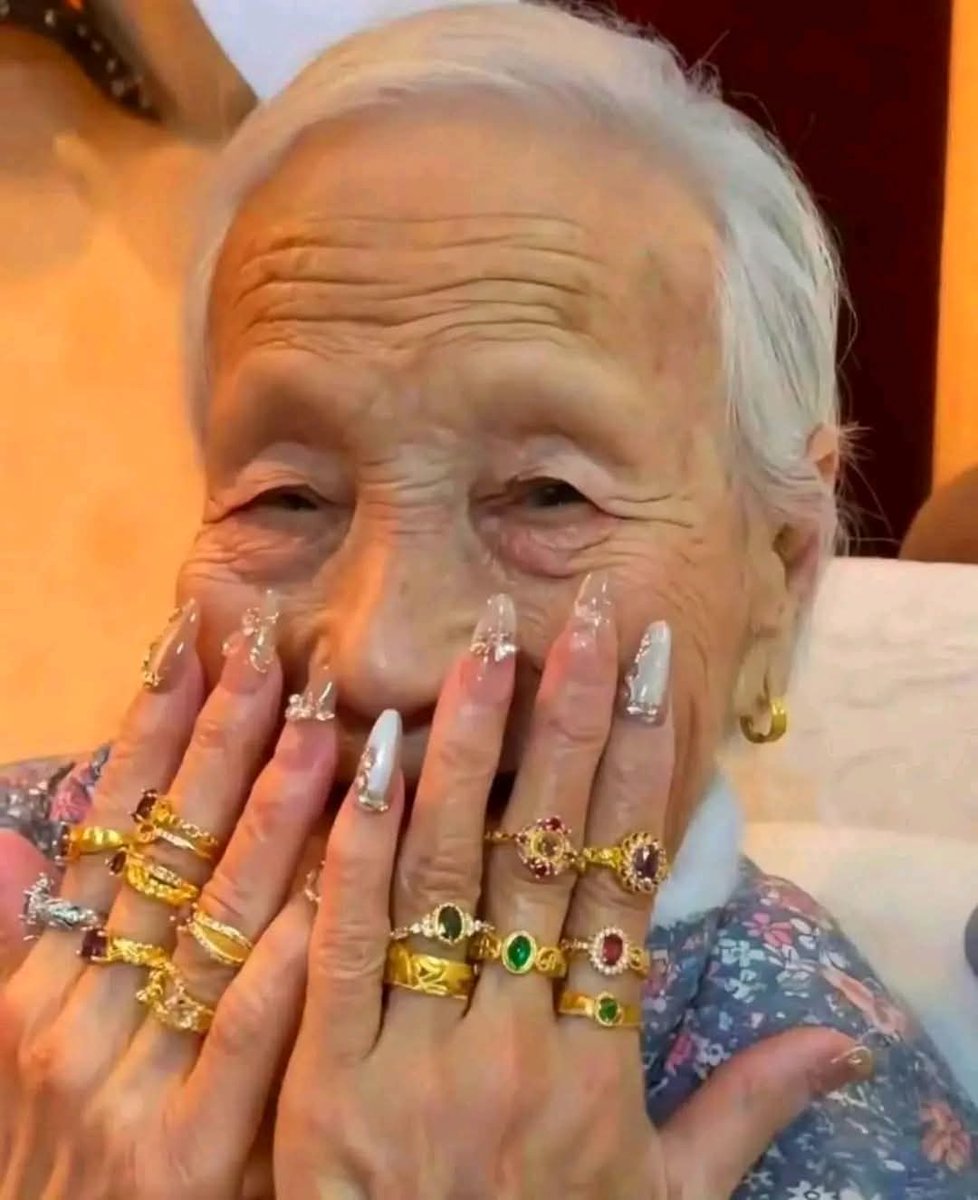 انا في سن ال 70 🤣
#صباح_الخير