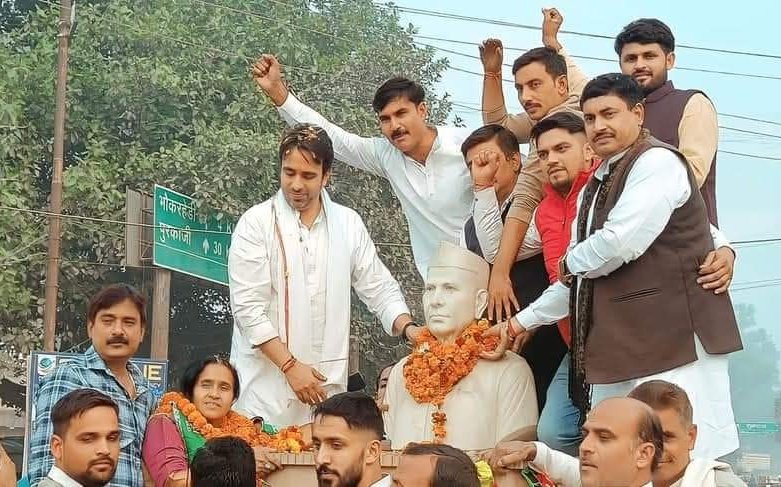 ShadanKsp's tweet photo. मुजफ्फरनगर की मीरापुर विधानसभा में 20 नवम्बर 2024 को उपचुनाव ह���आ था वहां रालोद प्रत्याशी जनता के मत से नहीं शासन प्रशासन की मिली भगत से विधायक बनी थी वहां भी चोरी हुई थी इसका जवाब 2027 जनता देंगी 
#रालोद #सपा #असपा #aimim https://t.co/tIciAqWmqs