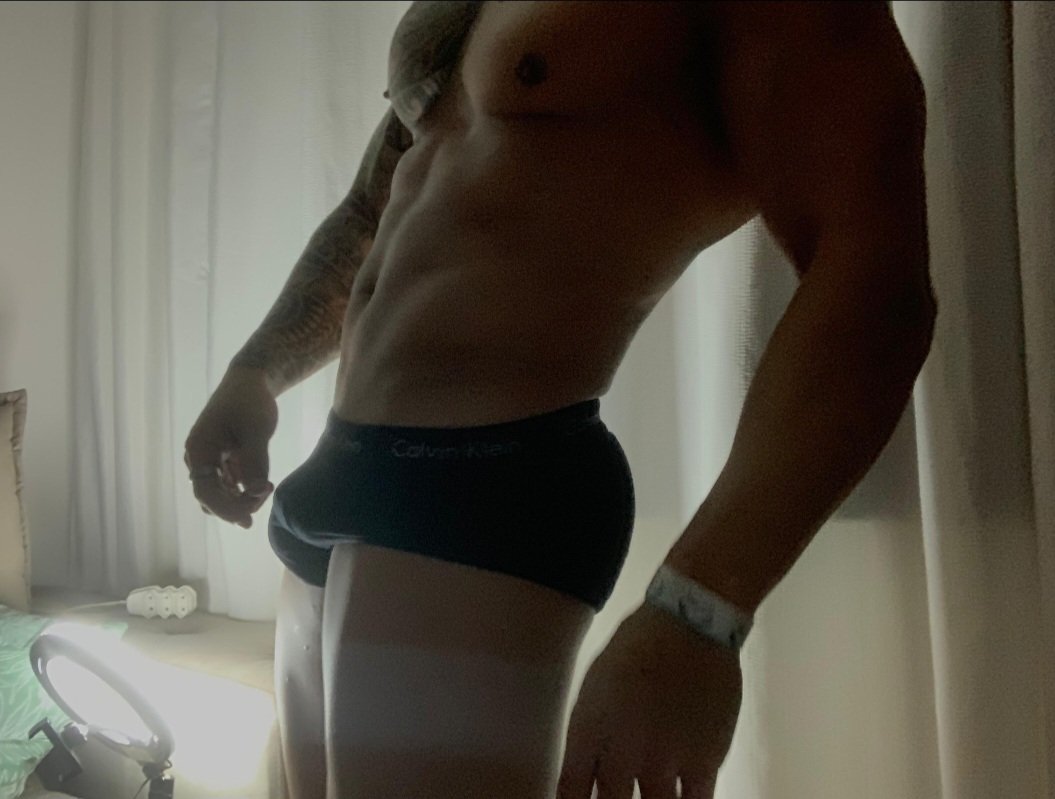 Preparando novas fotos só para vocês no meu onlyfans e privacy 😈🔥 vem que tô te esperando lá bb ❤️‍🔥❤️‍🔥 Onlyfans.com/leotito Privacy.com.br/leotito