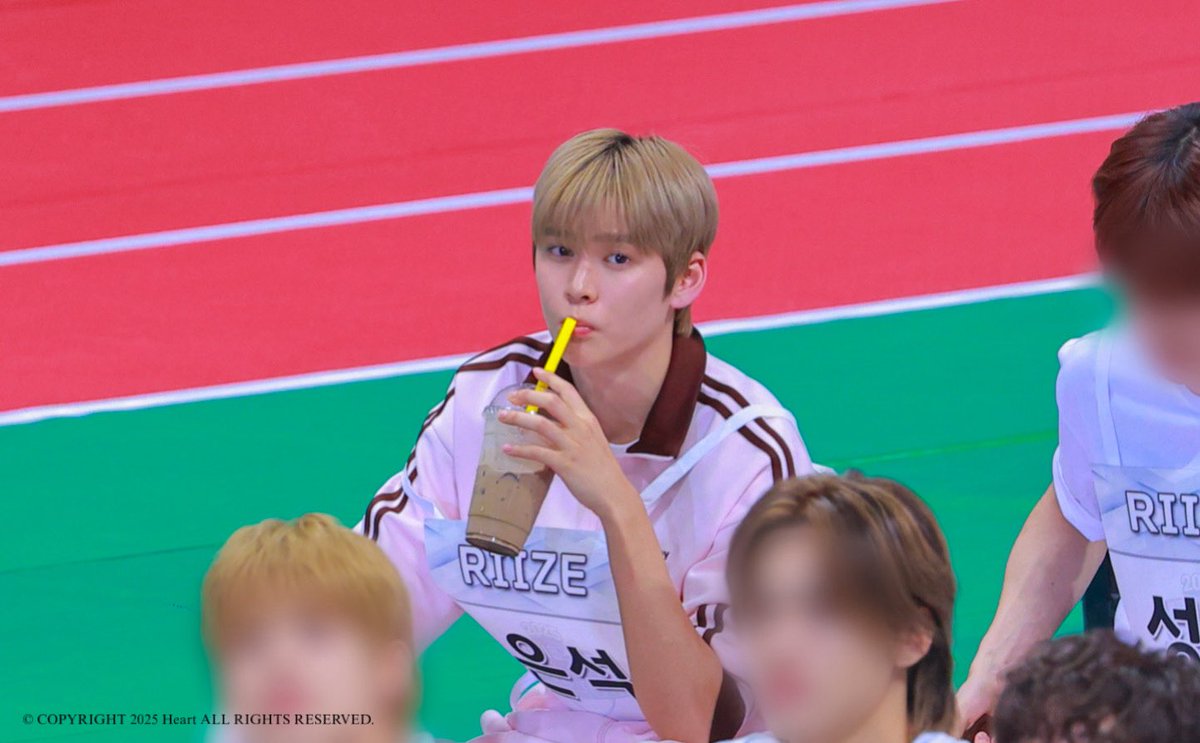 H39eart's tweet photo. 250825 아육대

#은석 #EUNSEOK #ウンソク 
#RIIZE #라이즈 #ライズ https://t.co/3BuAnDsaka