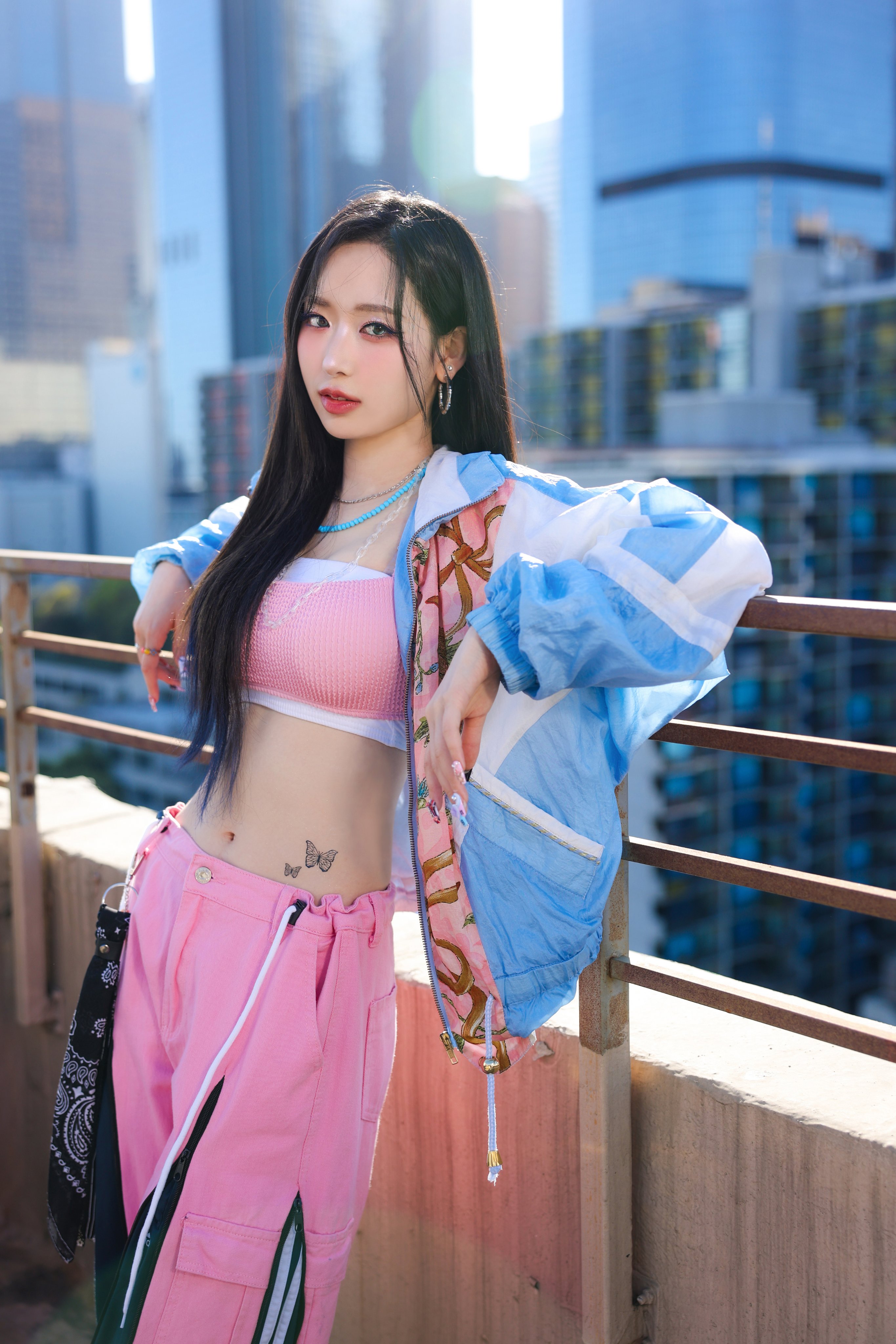 GzVTfIEa4AA-B6z?format=jpg&name=4096x4096