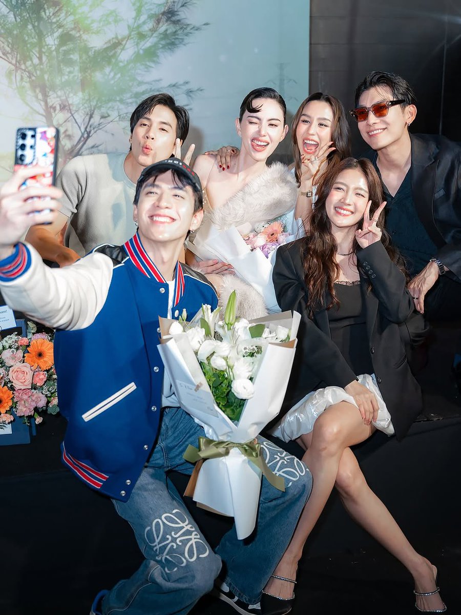 SillyBear ʕ•ᴥ•ʔ (@sillybearrrrr) on Twitter photo น่าย๊ากกก ไปซัพพอร์ตพี่ใหม่กัน <a href="/DavikaH/">Davika Hoorne</a>
#ausefulghost 👻
<a href="/MSuppasit/">mewsuppasit</a> ♡ #MewSuppasit ‧₊˚ น่าย๊ากกก ไปซัพพอร์ตพี่ใหม่กัน <a href="/DavikaH/">Davika Hoorne</a>
#ausefulghost 👻
<a href="/MSuppasit/">mewsuppasit</a> ♡ #MewSuppasit ‧₊˚