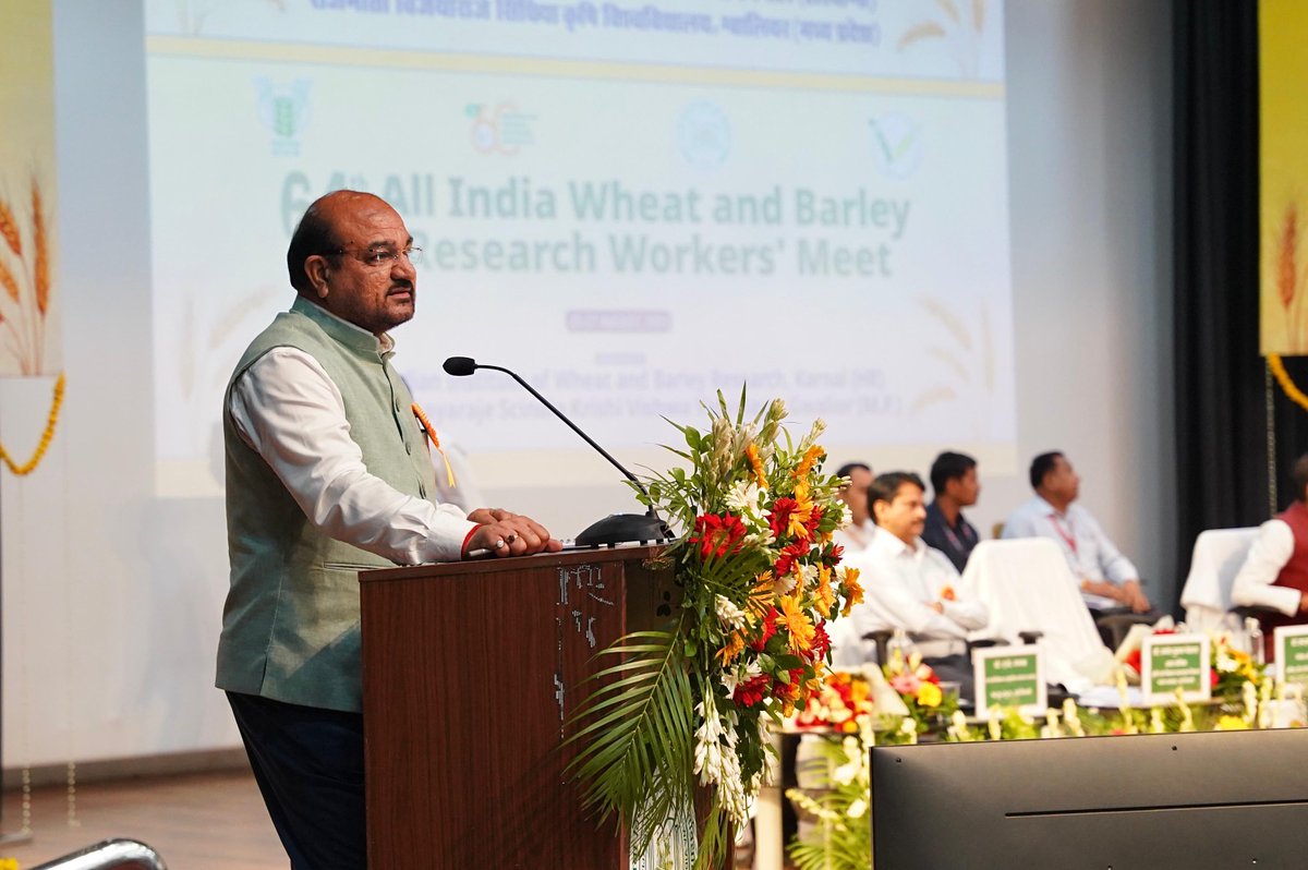 Dr. M. L. Jat, DG (ICAR), at the 64th Wheat &amp; Barley Workshop, Gwalior: 

“Through AICRP, wheat yield rose 3.9 times (913→3560 kg/ha). With 30m ha stable, our goal is 125 MT by 2030 &amp; 150 MT by 2050.” #ICAR <a href="/ChouhanShivraj/">Shivraj Singh Chouhan</a> <a href="/PIB_India/">PIB India</a> <a href="/AgriGoI/">Agriculture INDIA</a>
