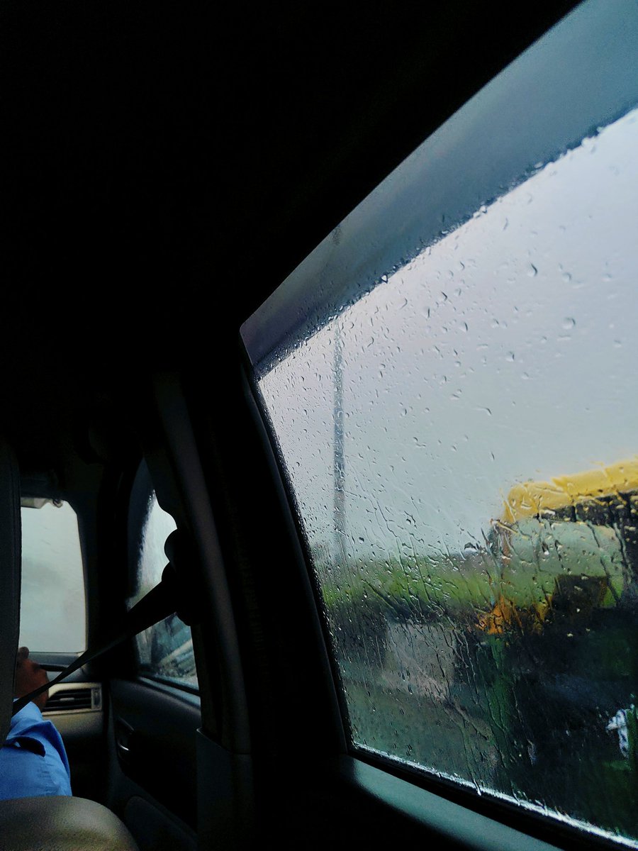 pretty sure gurgaon must’ve drowned before i even reach office… and of course, it only rains on the one day of the week i decide to go in