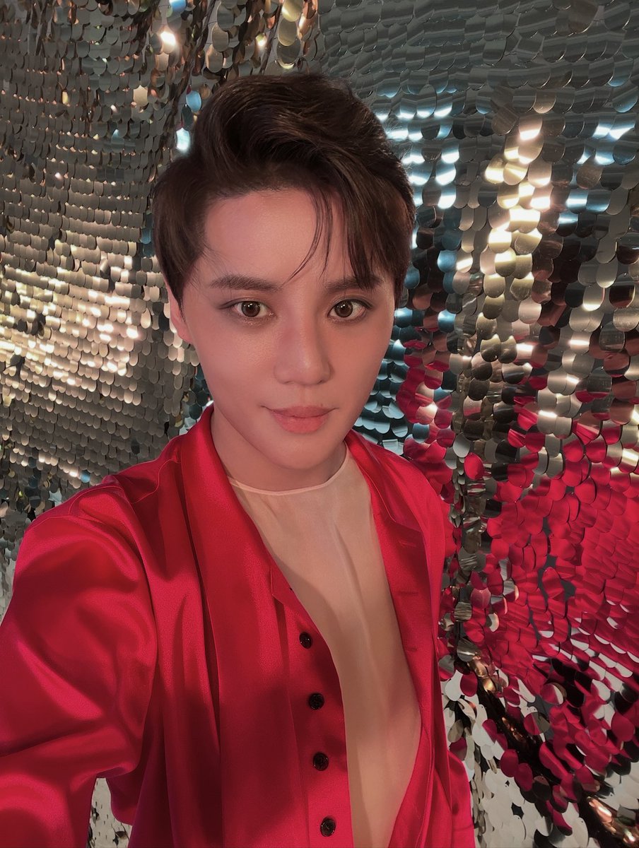 Junsu_PALMTREE's tweet photo. 🧞‍♂️🦈💋

#뮤지컬배우김준수_천번의감동
#KIMJUNSU_1000th_STAGE https://t.co/Z2RUuUFO44