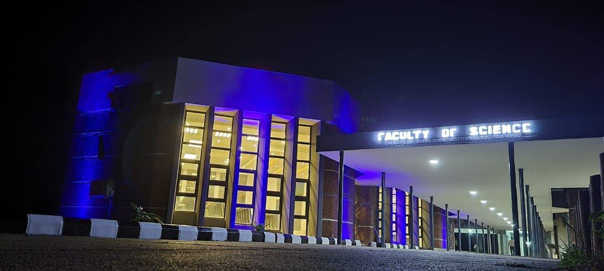 You took the best from Ghana and brought the  worst from Nigeria, the lecturer hall doesn't even looked like it's still in use 

Take this......

#OAUTwitter